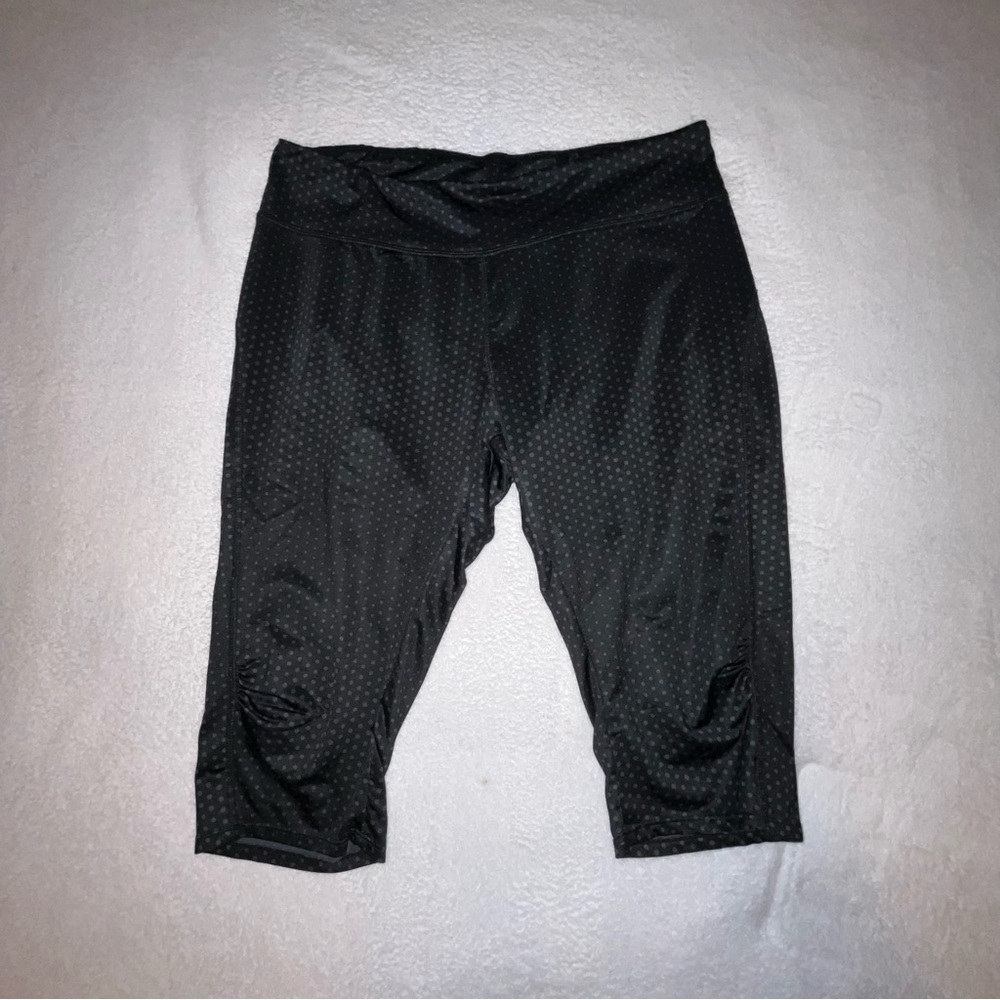 Danskin Black Capri Leggings